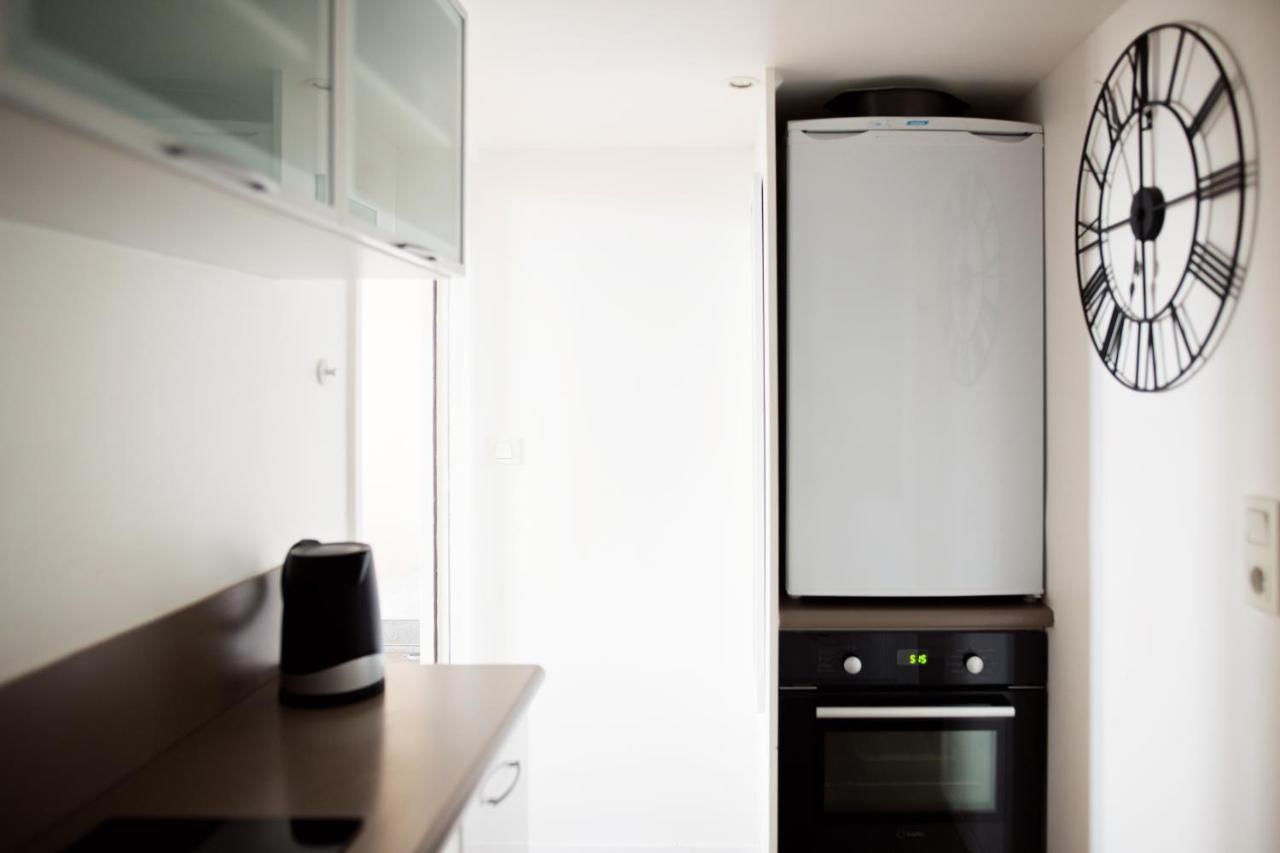 Ferienwohnung XVIII Century Gem With Magnificent Views Of The Harbour With A Private Garage Saint-Martin-de-Ré Exterior foto