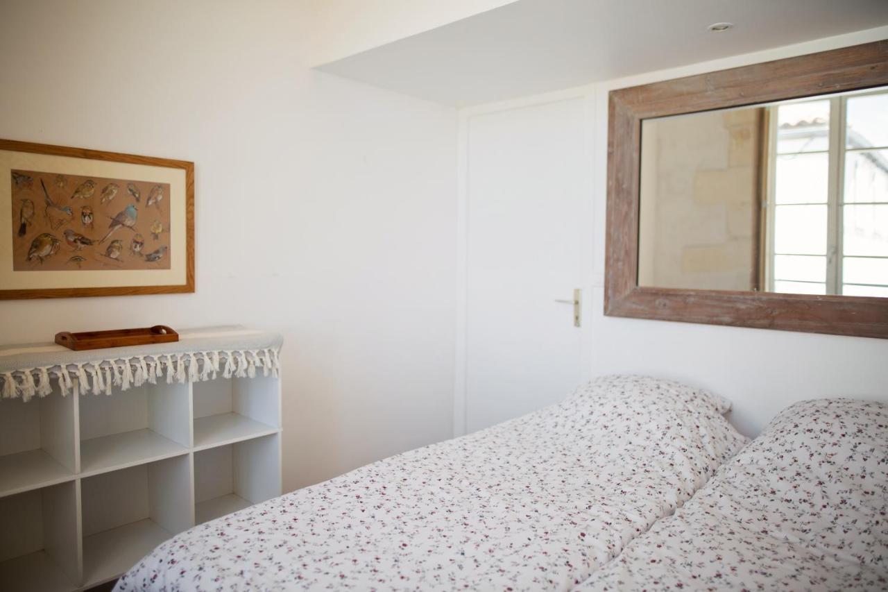 Ferienwohnung XVIII Century Gem With Magnificent Views Of The Harbour With A Private Garage Saint-Martin-de-Ré Exterior foto